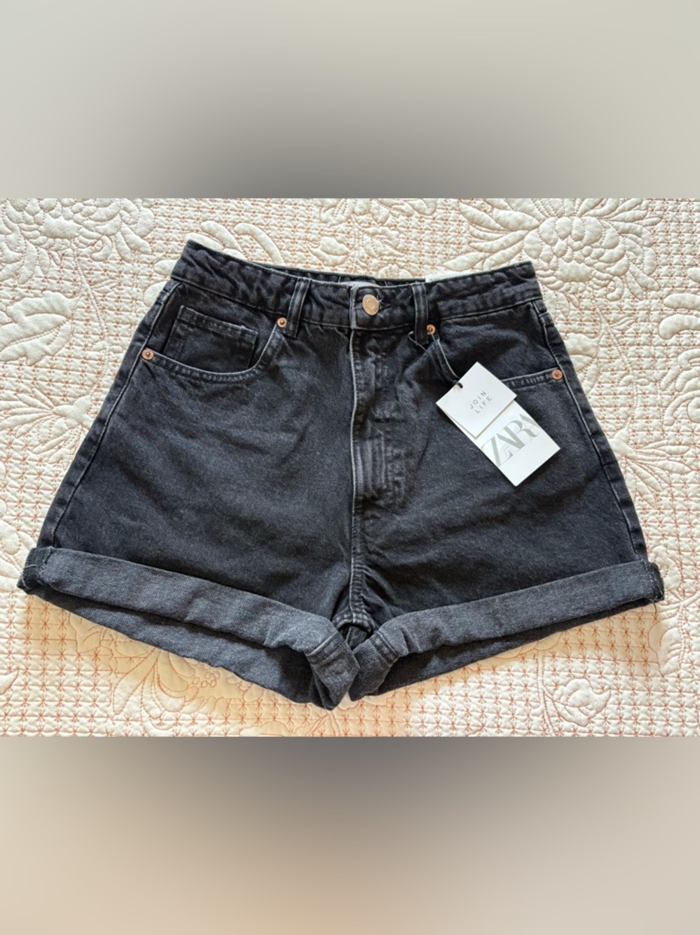 ZARA High Rise Mom Fit Black Denim Rolled-Hem Jean Shorts